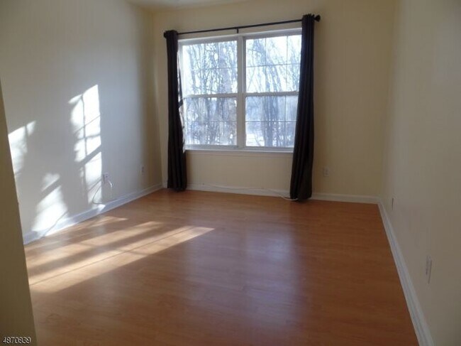 Building Photo - 57 Waugh Ct