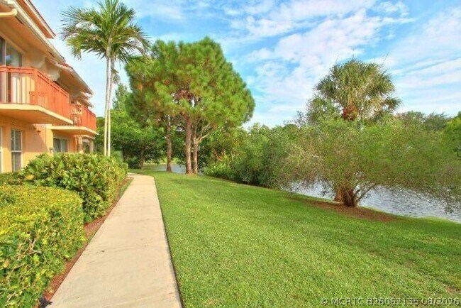 Building Photo - 2058 Alta Meadows Ln