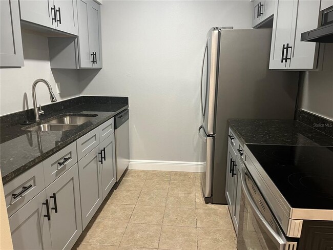 Building Photo - 9105 Tudor Dr