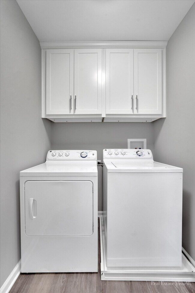 Building Photo - 11632 Amberwood Dr