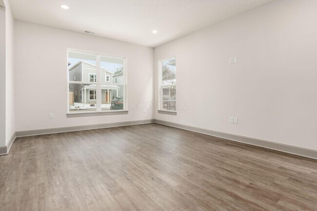 Building Photo - 93 N Princeton Ave