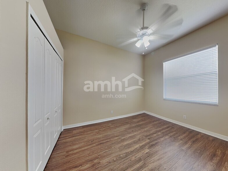 Building Photo - 4817 76th Ct E