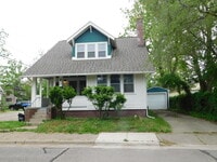 Building Photo - 310 Olive St