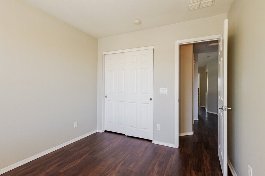 Building Photo - 9021 W Whyman Ave