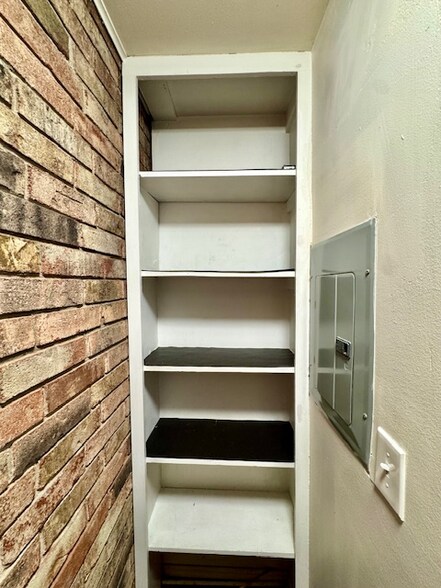 Building Photo - 280 S Hill Ave