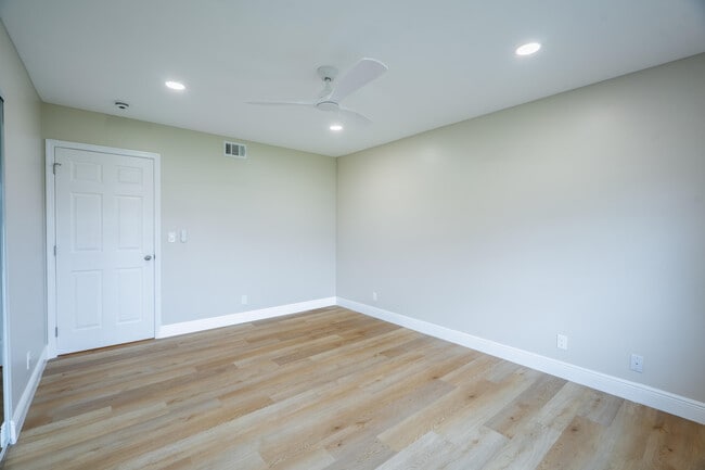 Building Photo - 14339 Canalview Dr