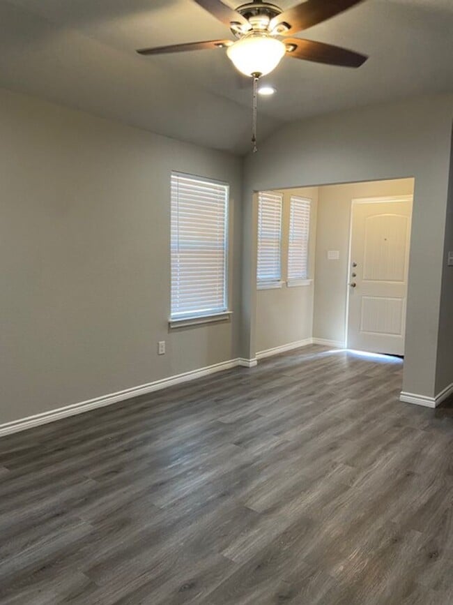 Building Photo - 2867 Melissa Ln