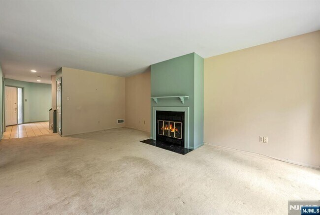 Building Photo - 43 Forsgate Ct