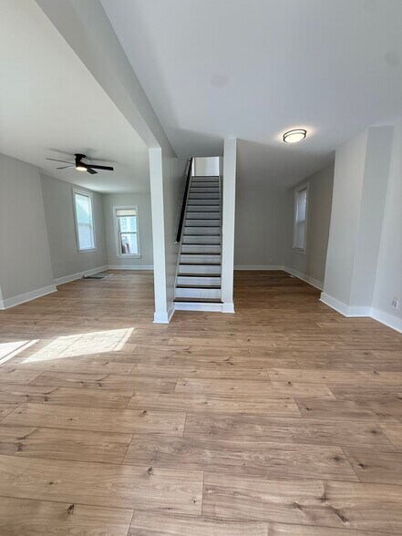 Building Photo - 1631 Mount Rose Ave