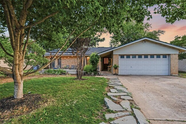 Primary Photo - 3209 Foster Ln