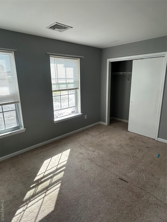 Building Photo - 83 Jordan Ln