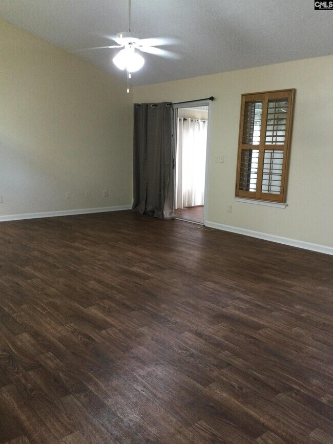 Building Photo - 13 Coachmen Ct