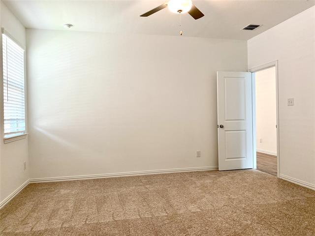 Building Photo - 815 Blackhawk Dr