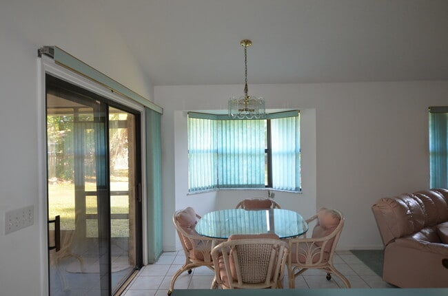 Building Photo - 366 Joy Haven Dr