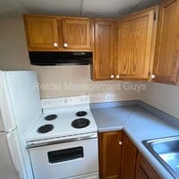 Building Photo - 3319 Longfellow Ave