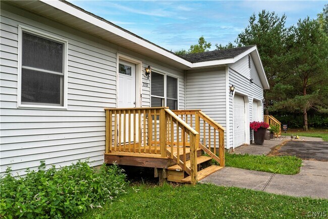 Building Photo - 7537 Rickmeyer Rd