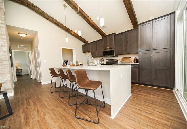 Building Photo - 312 Fishers Ct