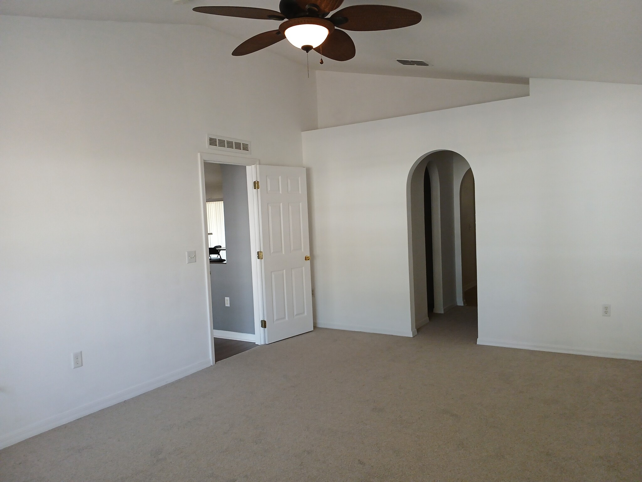 Building Photo - 3020 SE 45th Ct