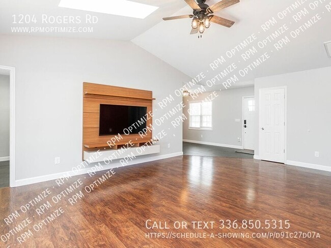 Building Photo - 1204 Rogers Rd