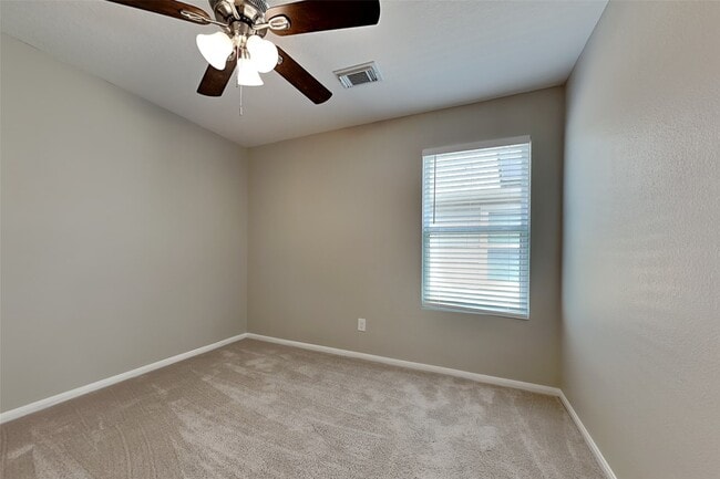 Building Photo - 16805 Northern Flicker Trail