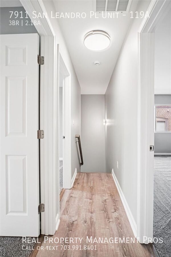 Building Photo - 7911 San Leandro Pl