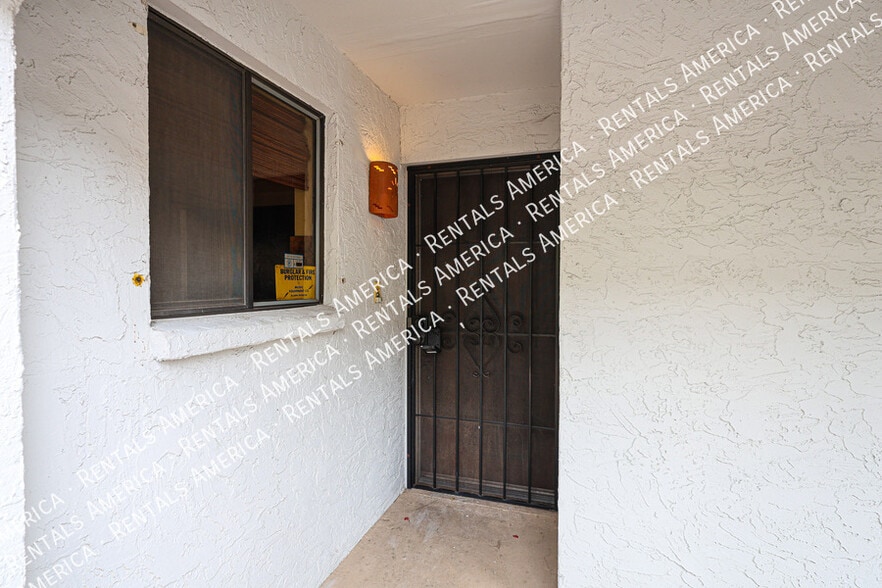 Building Photo - 3636 N 70th St