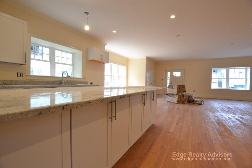 Primary Photo - 26 Bothwell Rd