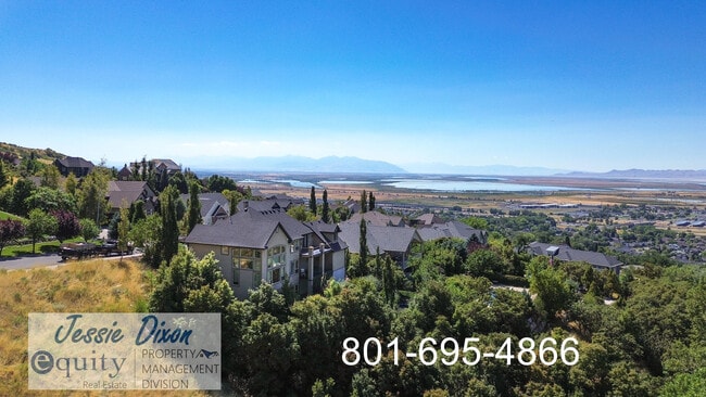 Building Photo - 567 E Greystone Dr