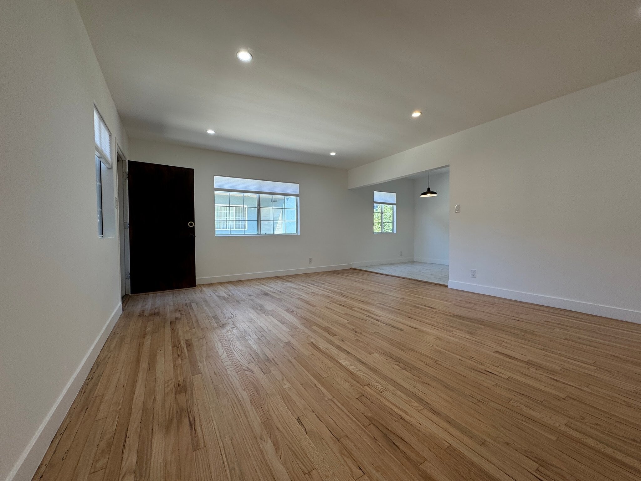 Building Photo - 1570 N Verdugo Rd