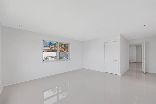 Building Photo - 3349 El Vedado Ct E
