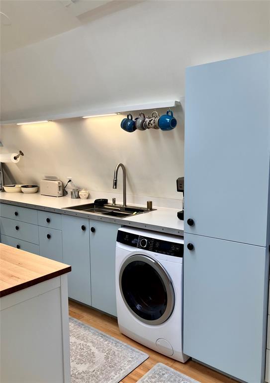 Building Photo - 2102 Travis Heights Blvd