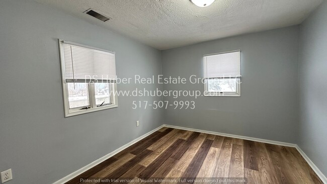 Building Photo - 2711 Dunlap St