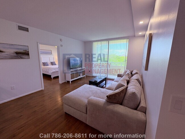 Building Photo - Modern 2BR/2BA Condo in Aventura – Furnish...