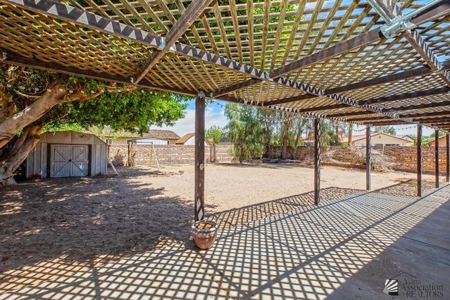 Building Photo - 12408 E Calle Maria