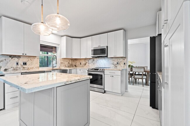 Building Photo - 2745 Omega Pl