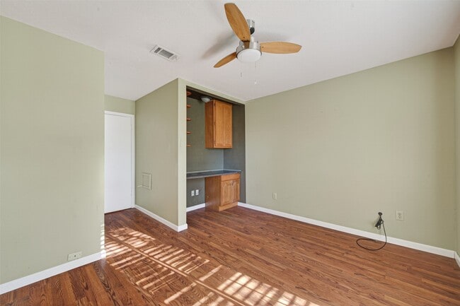 Building Photo - 22723 Timber Dust Cir