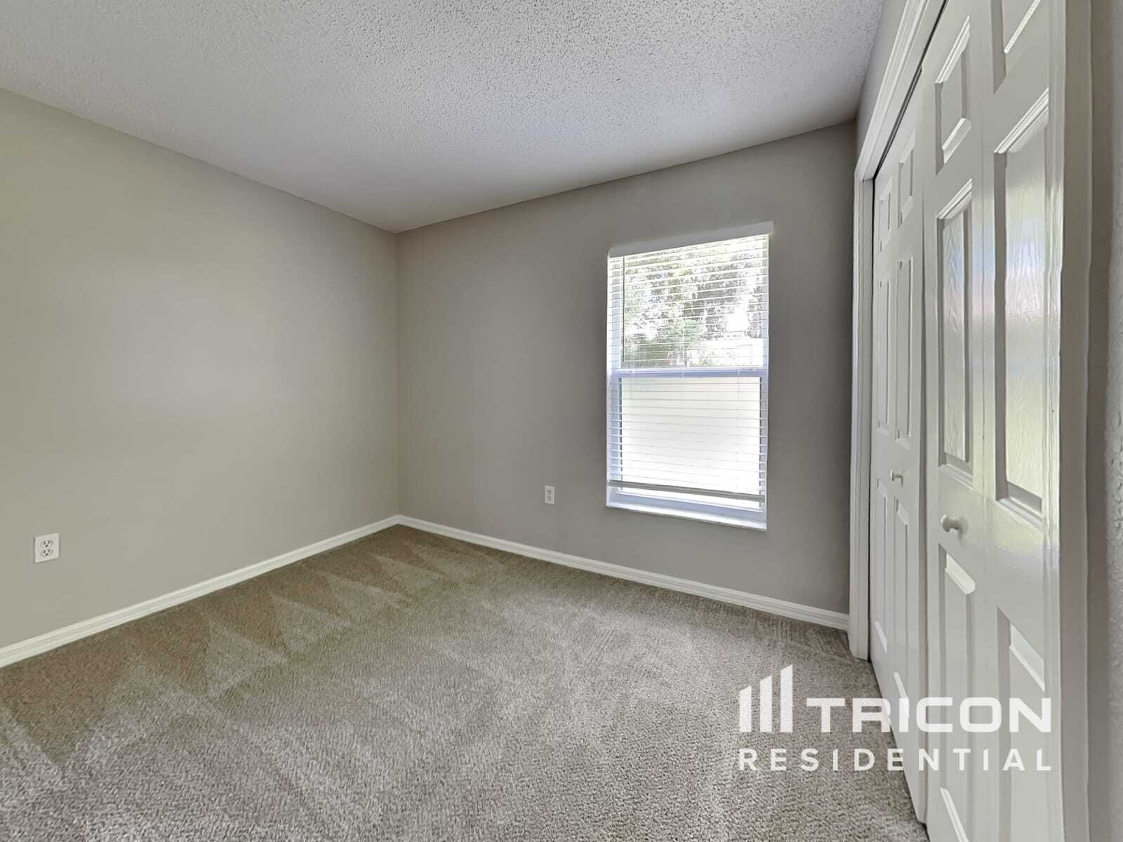 Building Photo - 7833 Manor Dr