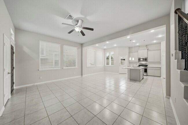 Building Photo - 8734 Laurel Crest Dr