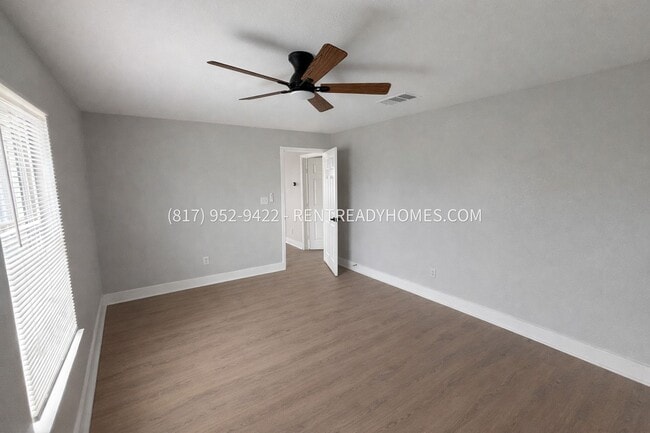 Building Photo - 10302 Davilla Ave