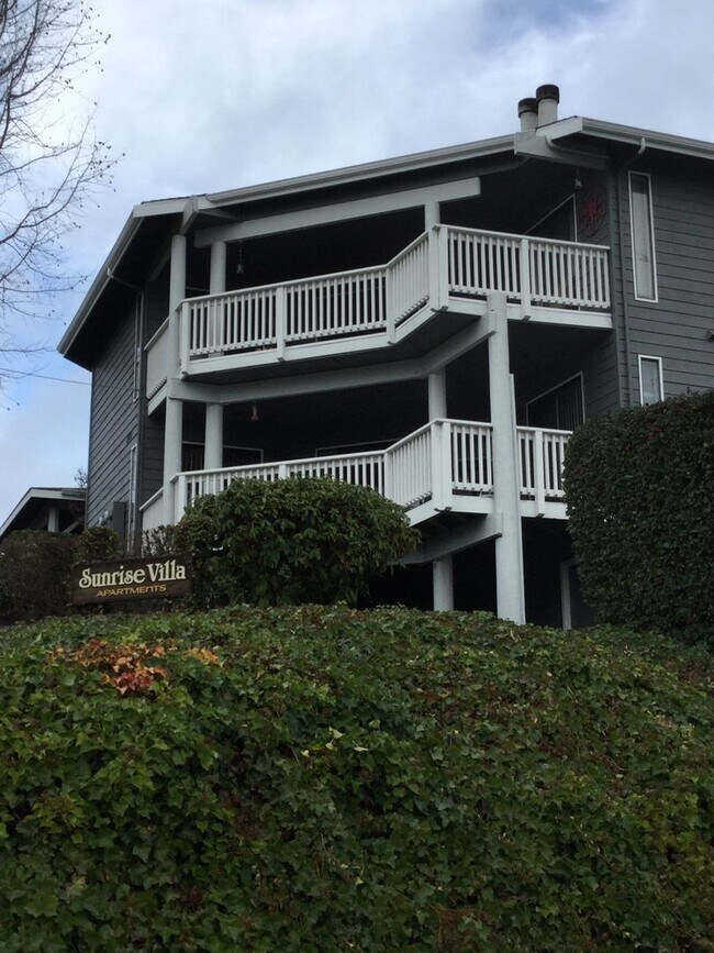 Building Photo - Water view 4 plex close to Silverdale and ...