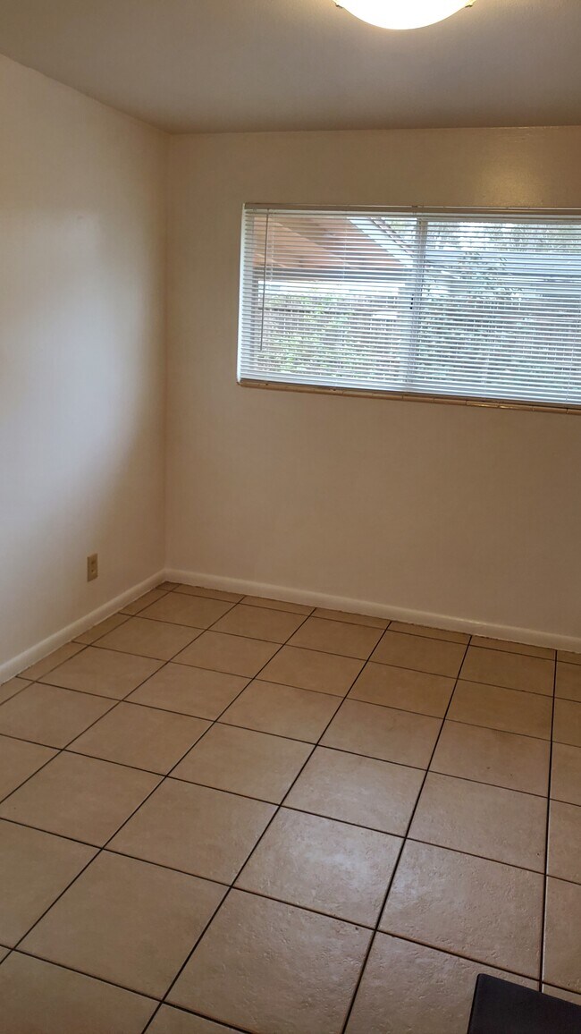 eat-in Kitchen area - 6828 Jack Horner Ln