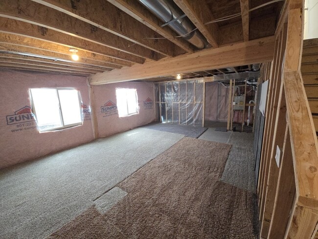 Building Photo - 754 E 950 N