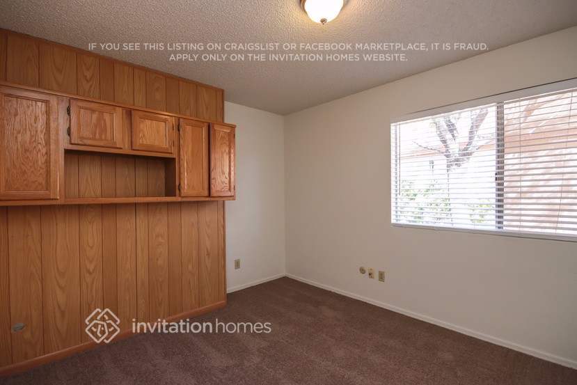 Building Photo - 17910 N 88th Dr