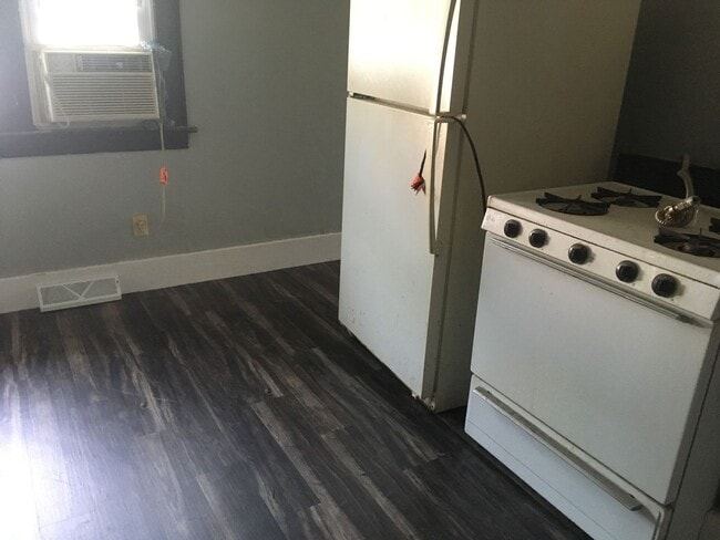 Building Photo - 313 Dearborn Ave