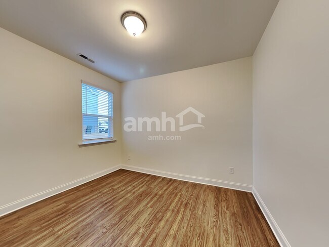 Building Photo - 54 Gregory Dr