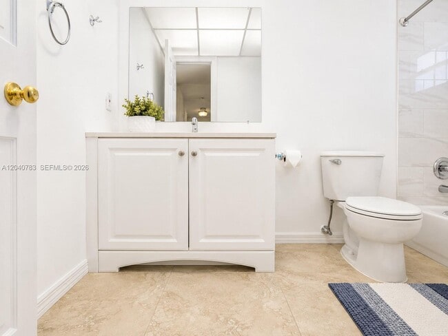 Building Photo - 300 NE 12th Ave
