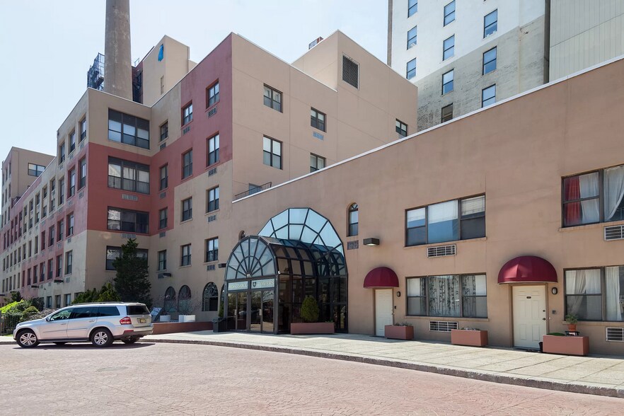 Building Photo - 111 Mulberry St