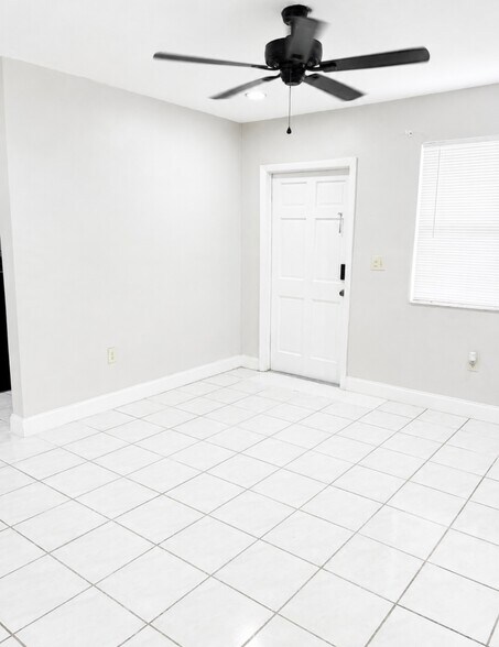 Building Photo - 457 NE 139th St