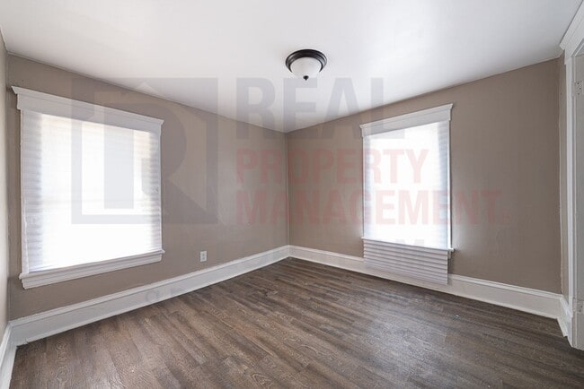 Building Photo - 3643 W 39th St