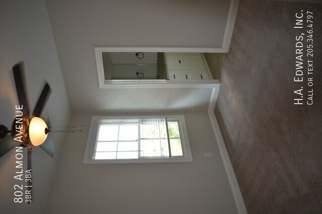 Building Photo - 802 Almon Ave